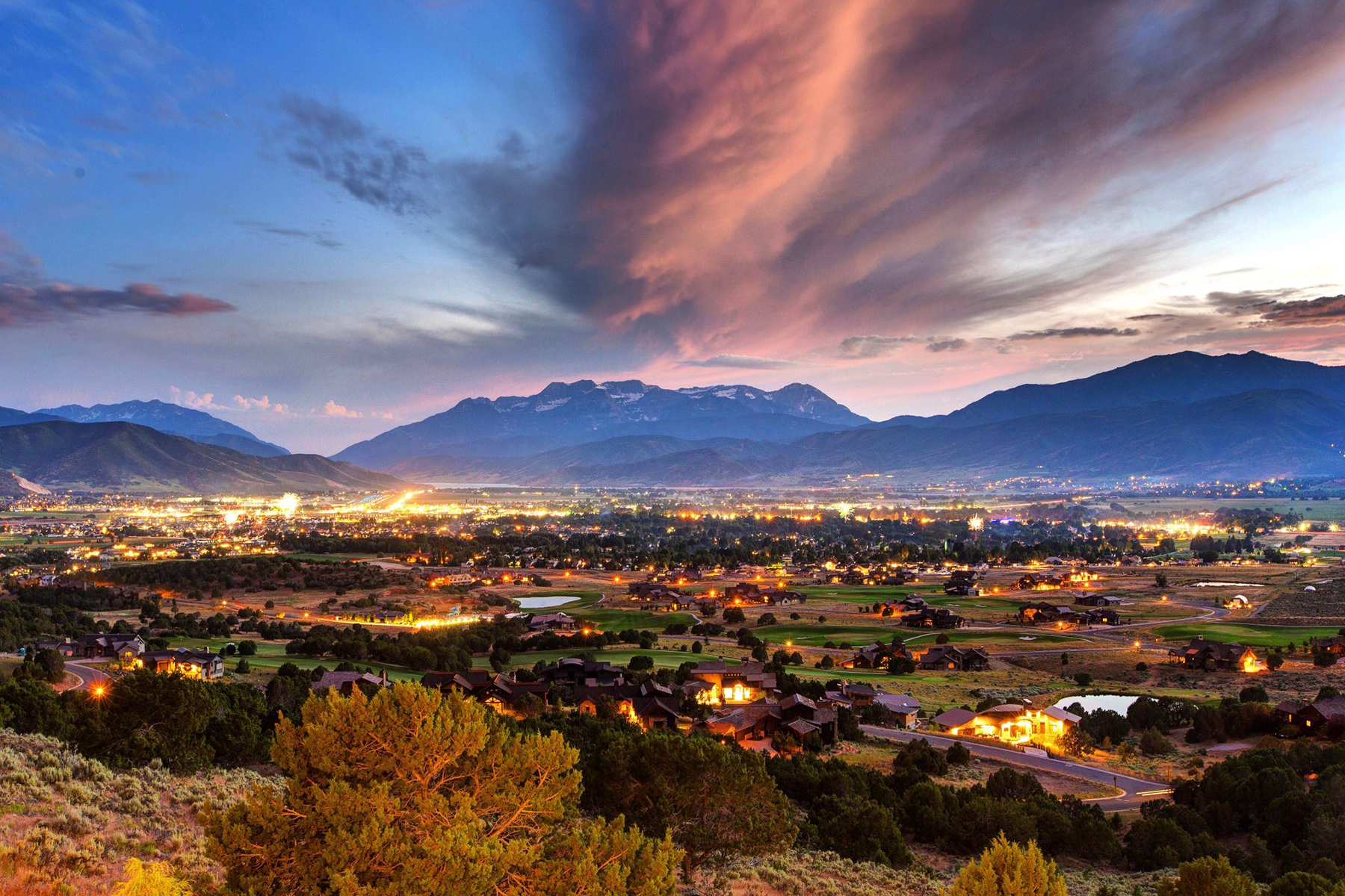 Heber Valley and Utah mountain landscape at dusk